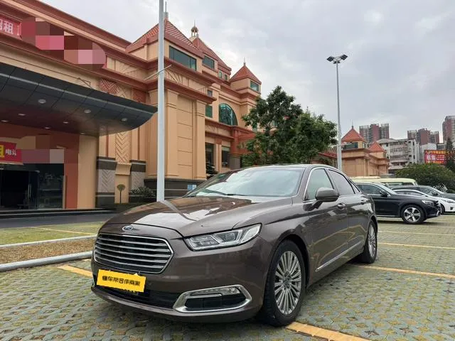 Ford Taurus, 2015