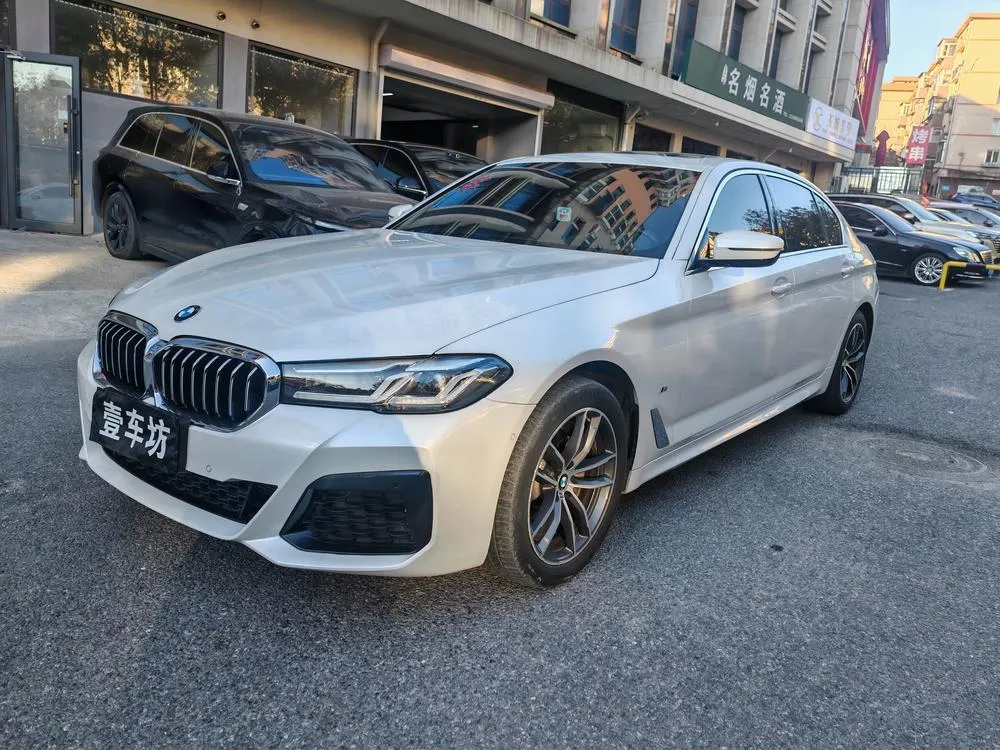 БМВ 5-Series Facelift 525Li M Sport, 2022 — фото 1