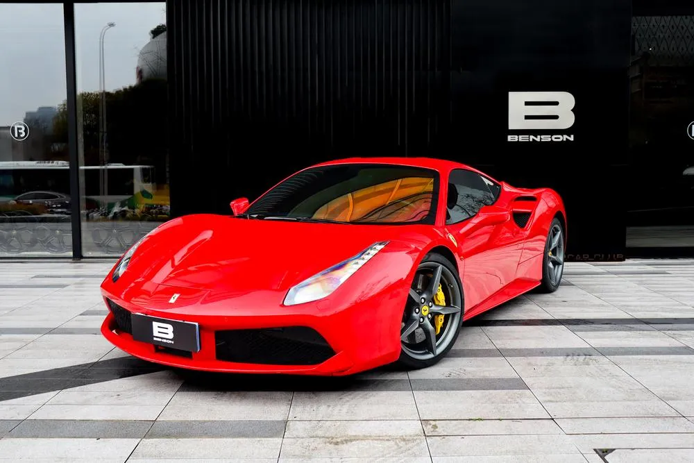 Ferrari 488, 2015