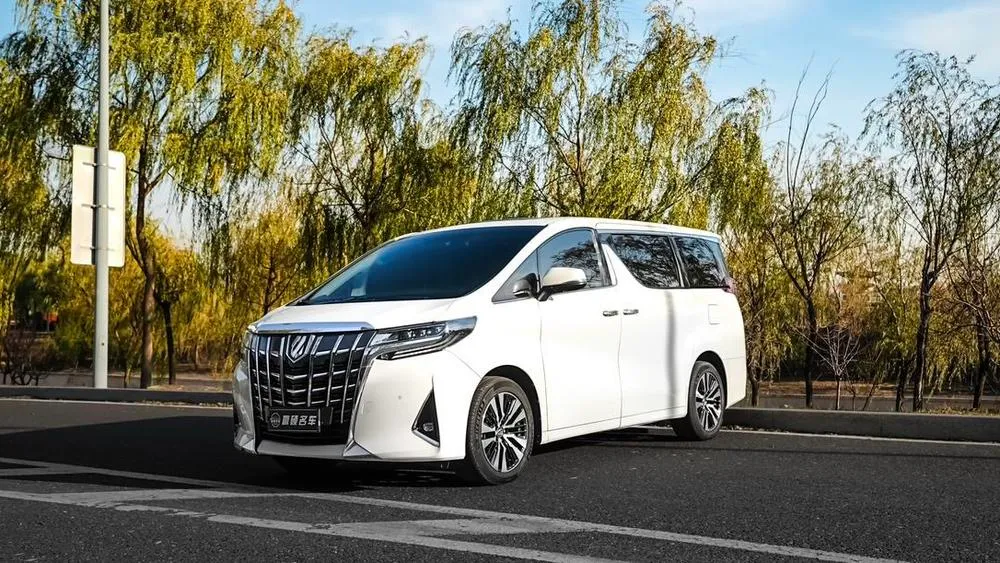 Toyota Alphard, 2017