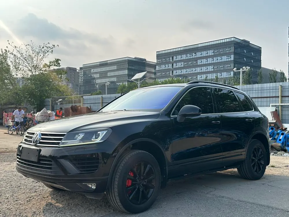 Volkswagen Touareg 3.0TSI Version, 2017 — фото 1