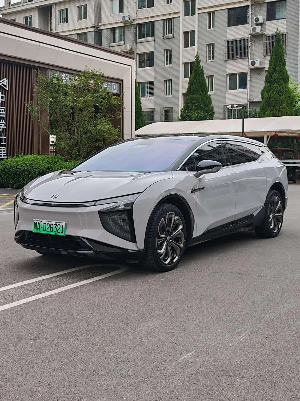 HiPhi X Flagship Edition 6 Seater, 2021 — фото 1