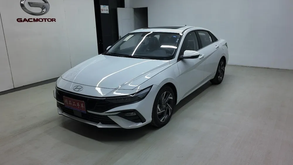 Hyundai Elantra, 2023