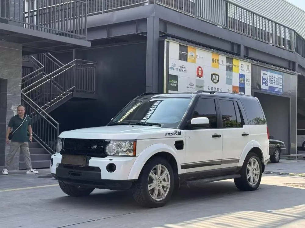 Land Rover Discovery 3.0TDV6 HSE Diesel Edition, 2010 — фото 1