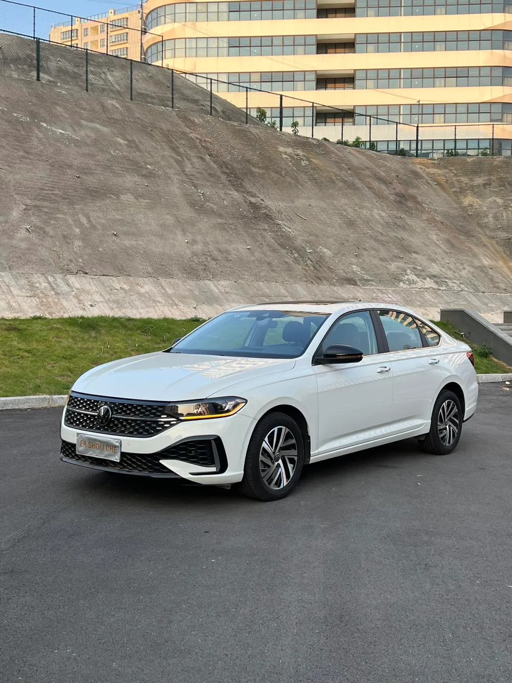 Volkswagen Lavida 300TSI DSG Leading Edition, 2024 — фото 1