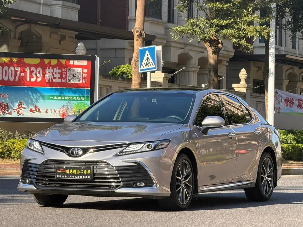 Toyota Camry, 2023
