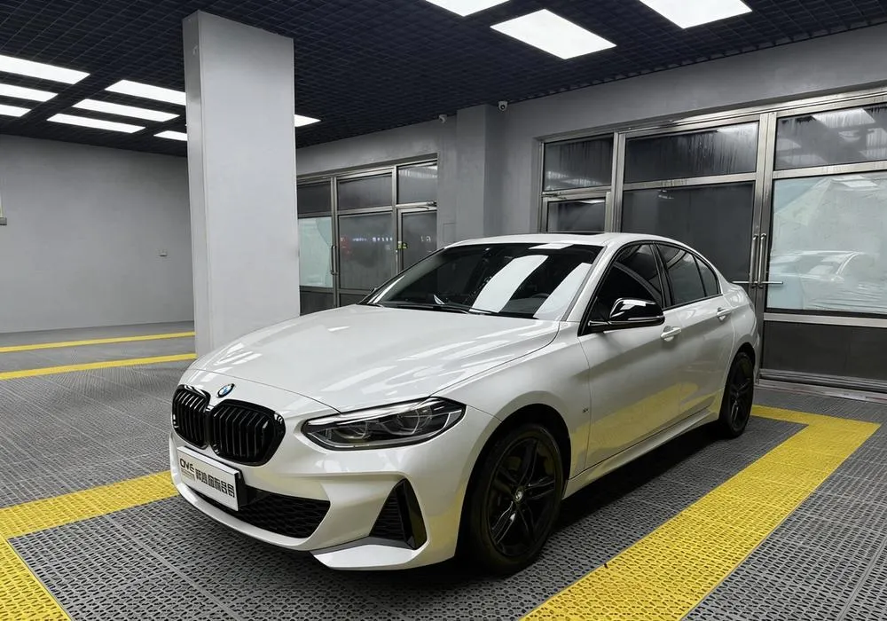 BMW 1-Series 120i M Sport Edition, 2021 — фото 1