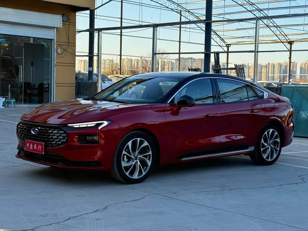 Ford Mondeo EcoBoost 245 Ultimate Version, 2025 — фото 1