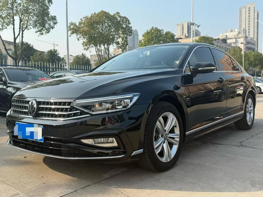 Volkswagen Magotan, 2025