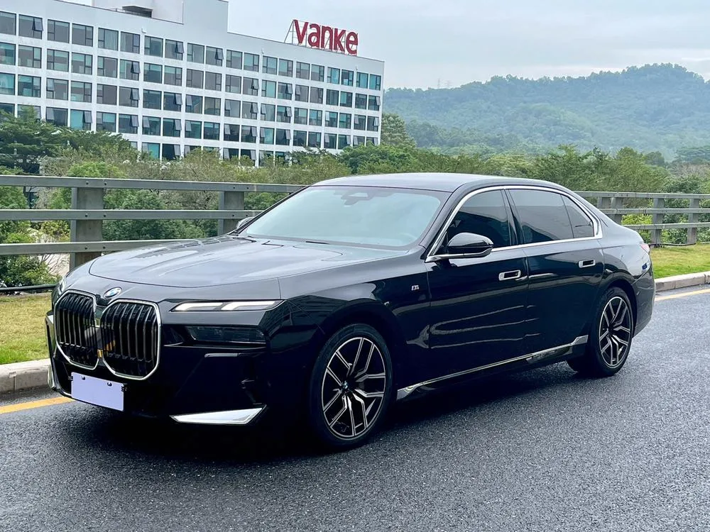 BMW 7-Series, 2023