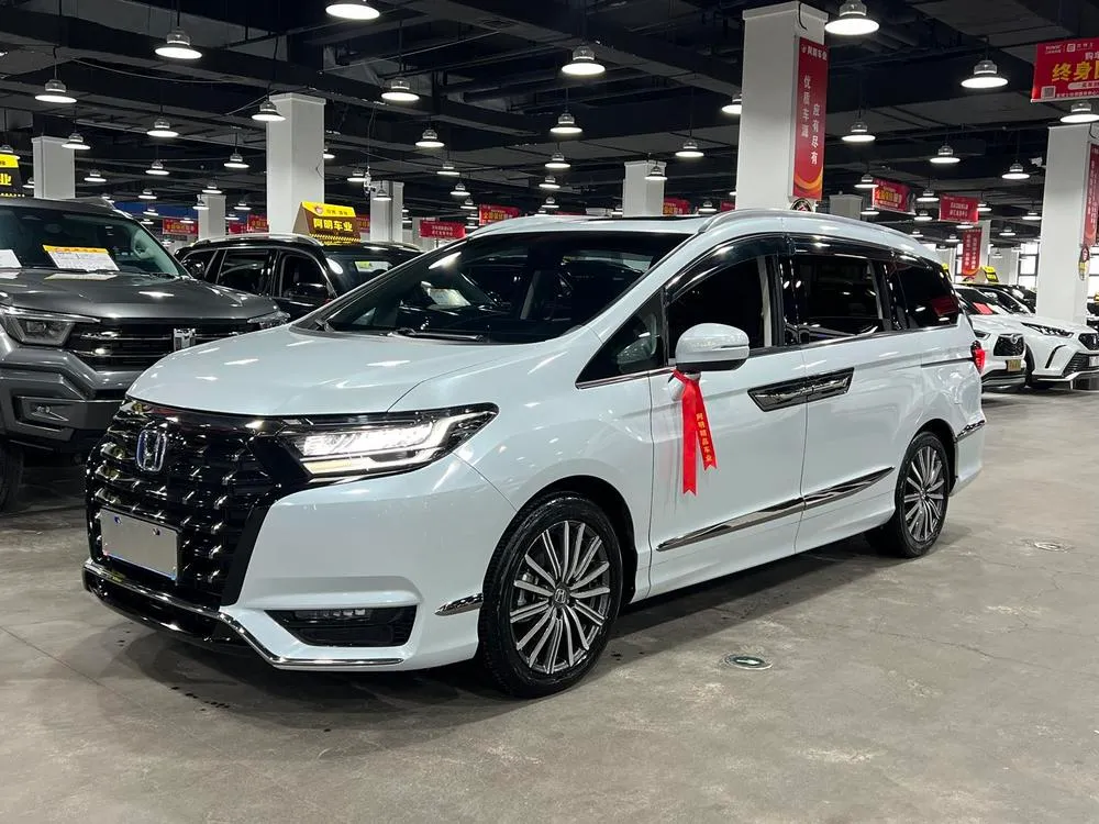 Honda Elysion 2.0L e:HEV Classic Edition, 2024 — фото 1