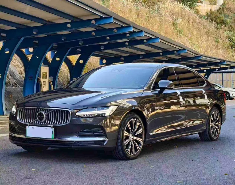 Volvo S90 PHEV, 2021