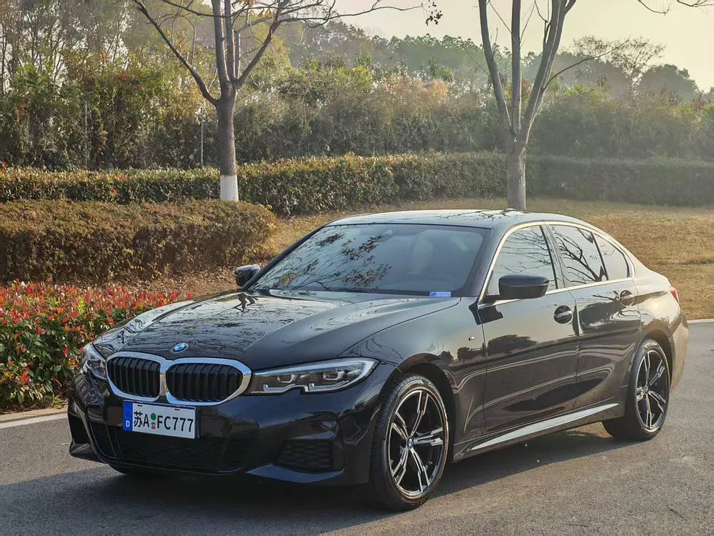 BMW 3-Series 325i M Sport, 2022 — фото 1