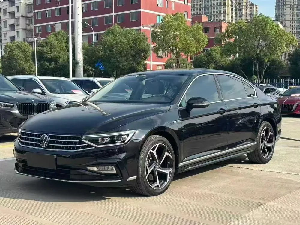 Volkswagen Magotan 200 Anniversary Edition 330TSI DSG Leading Version, 2023 — фото 1