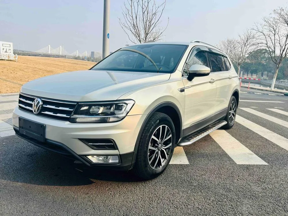 Volkswagen Tiguan L, 2018