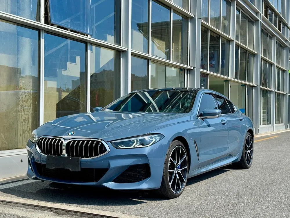 BMW 8-Series, 2022