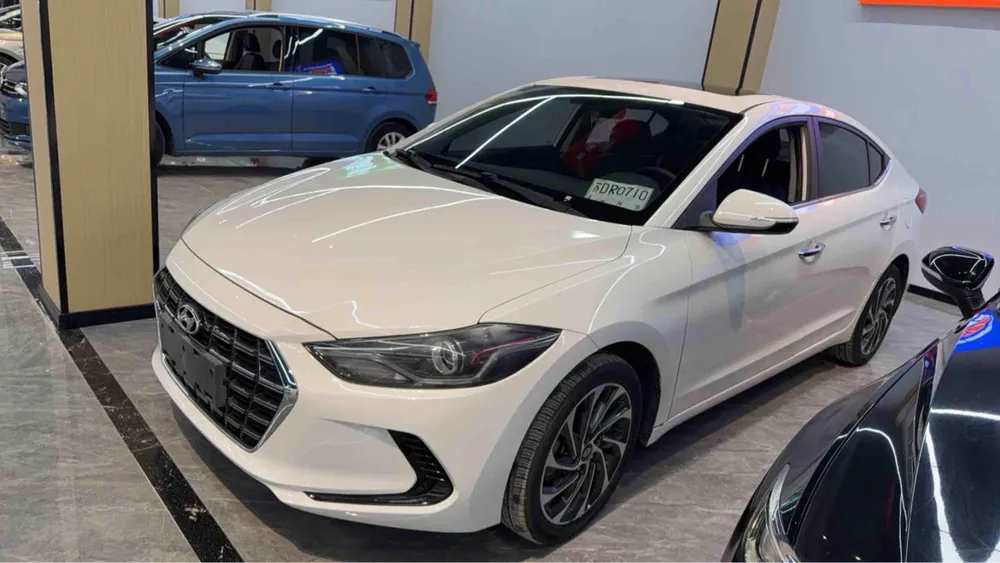 Hyundai Elantra Lingdong, 2020