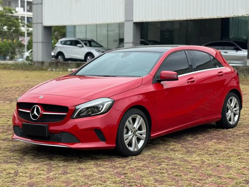 Mercedes-Benz A-Class (Import) A 200 Version, 2017 — фото 1