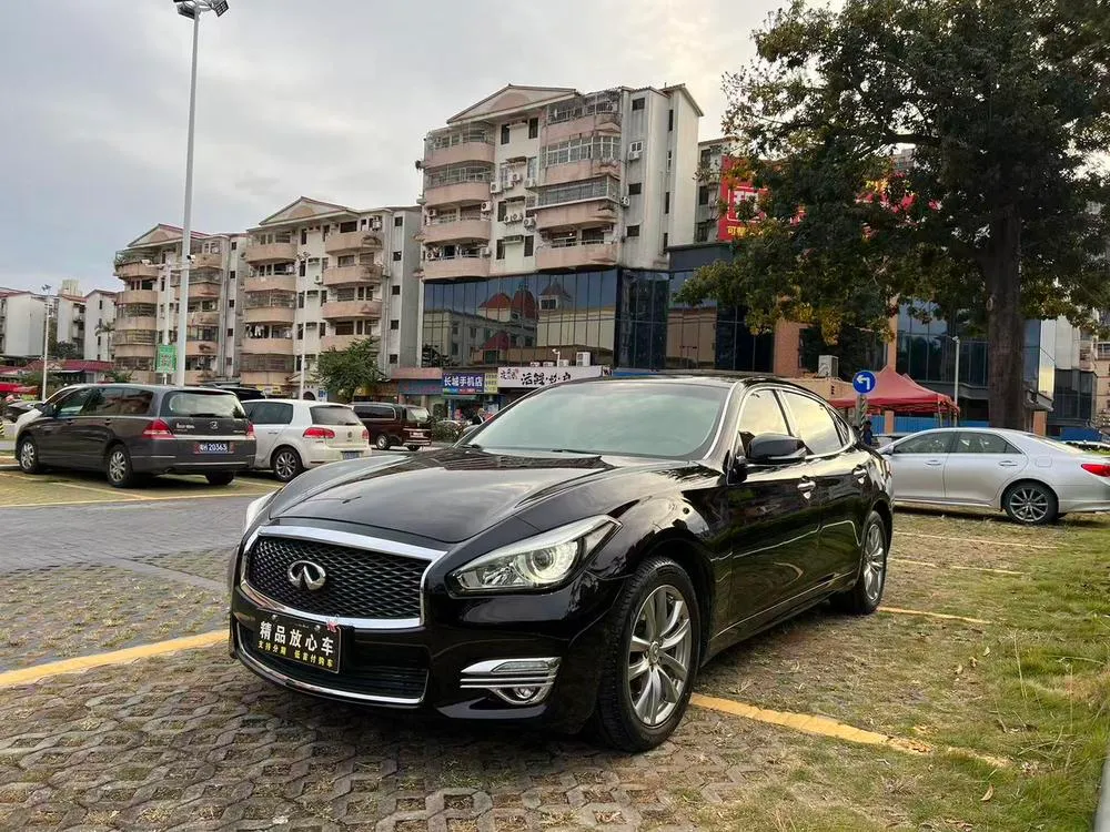 Infiniti Q70, 2017