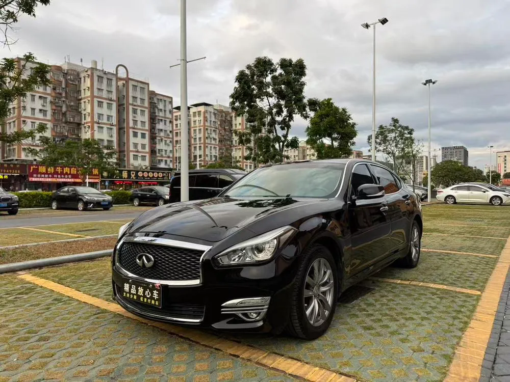 Infiniti Q70, 2017