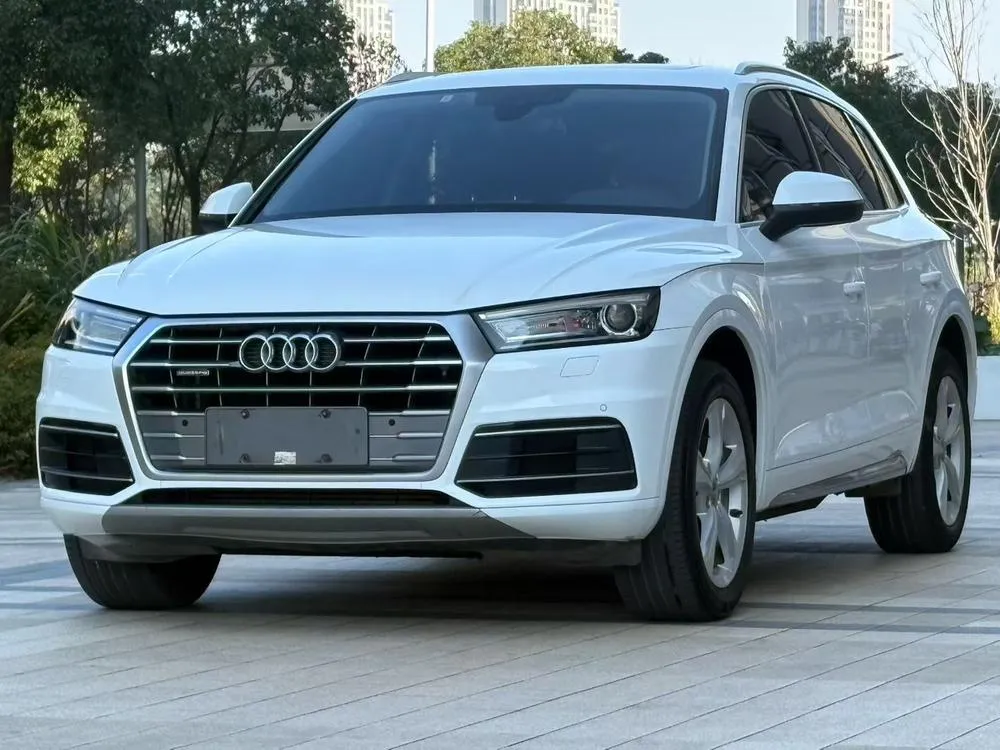 Audi Q5L 40 TFSI Fashion Version CN5, 2018 — фото 1