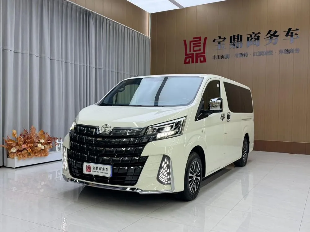 Toyota Hiace, 2025