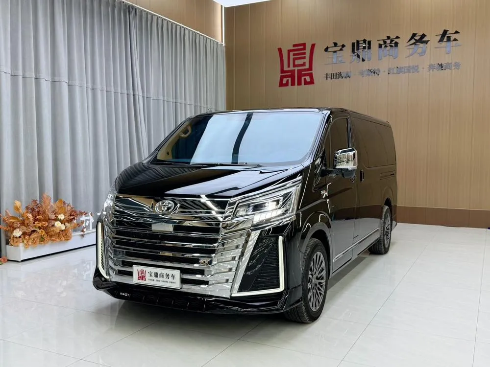 Toyota Hiace, 2025