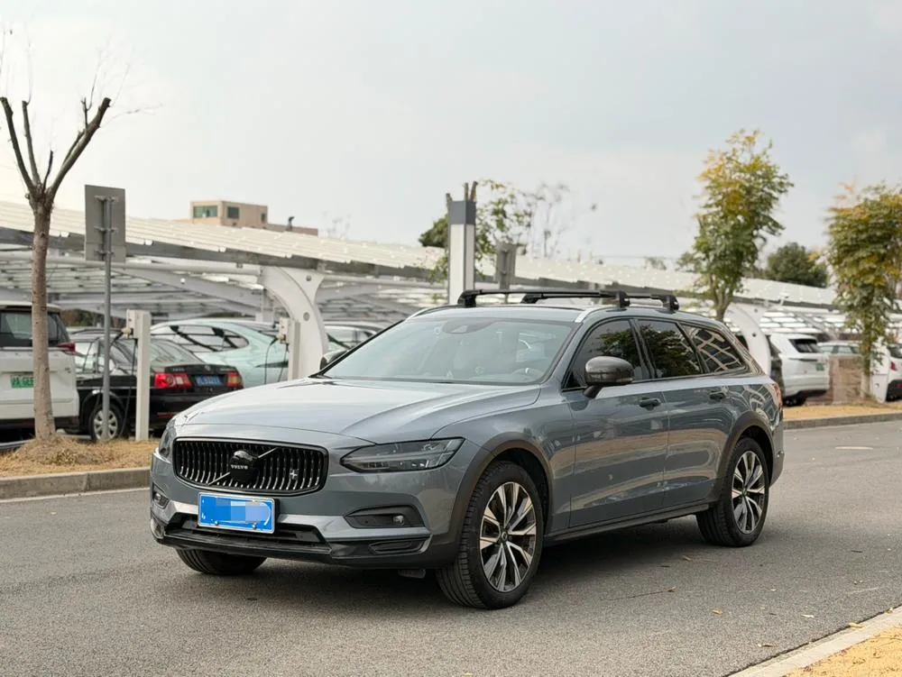 Volvo V90, 2021