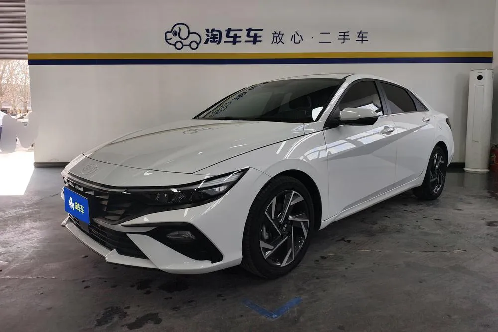 Hyundai Elantra, 2023