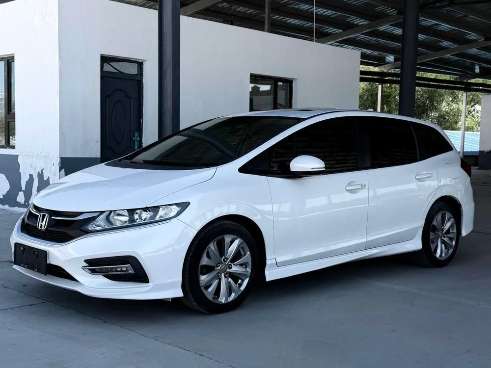 Honda Jade 1.8L Auto Comfort Edition 5 Seater, 2017 — фото 1