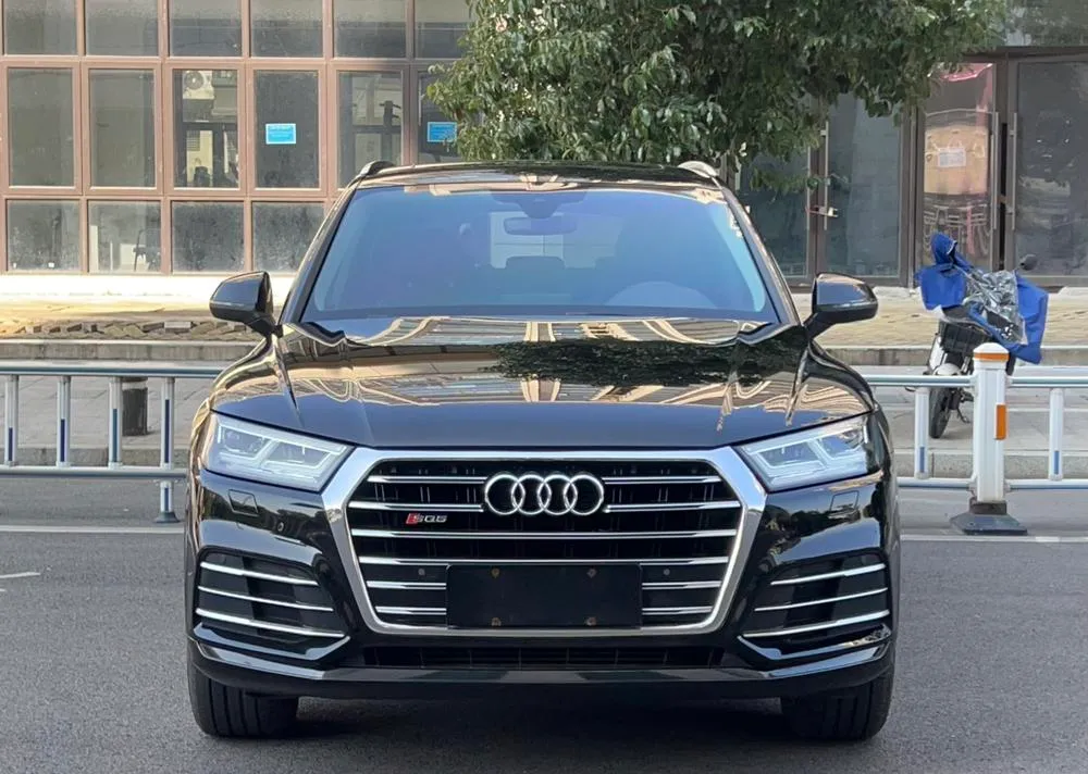 Audi Q5L 40 TFSI Fashion Version CN5, 2018 — фото 1