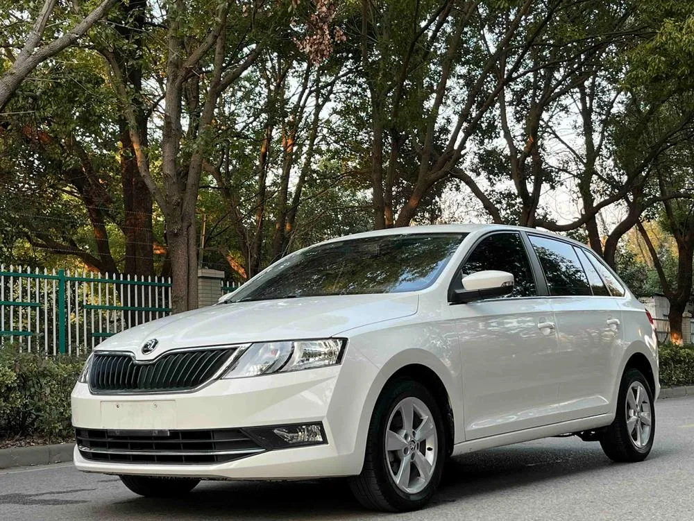Skoda Rapid Spaceback 1.5L Auto Comfort Edition CN5, 2019 — фото 1