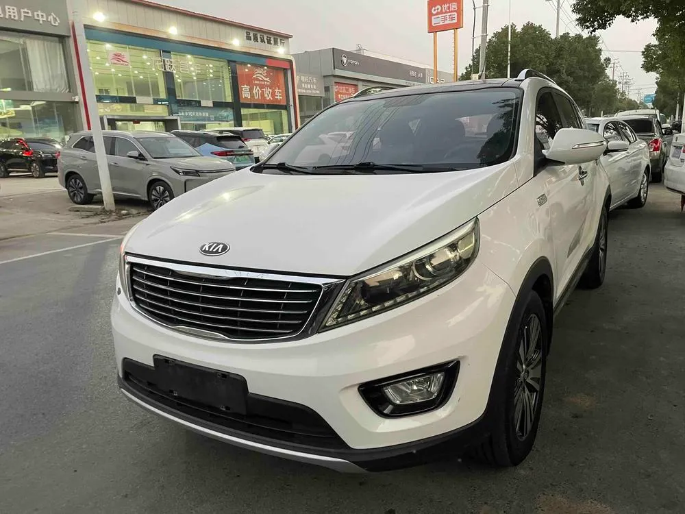 Kia Sportage R 2.0L Auto 2WD Edition DLX, 2015 — фото 1