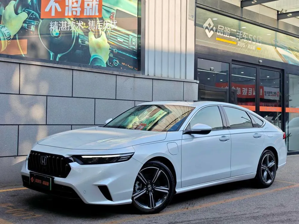 Honda Inspire PHEV e:PHEV Premium Edition, 2023 — фото 1
