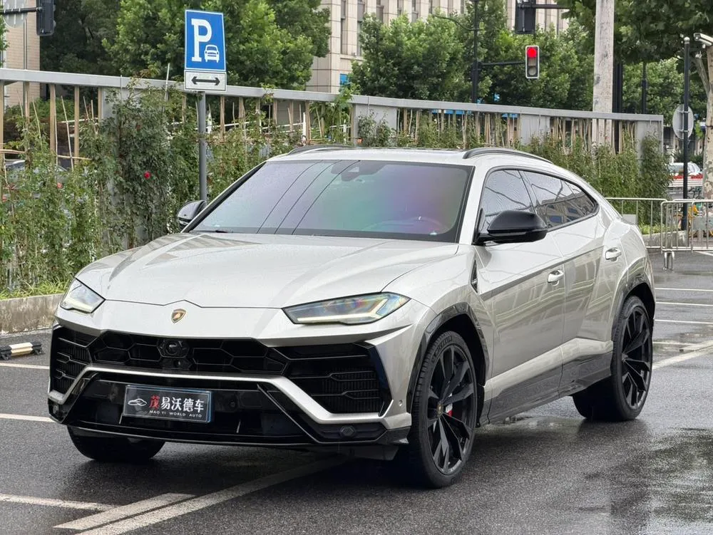 Lamborghini Urus, 2021