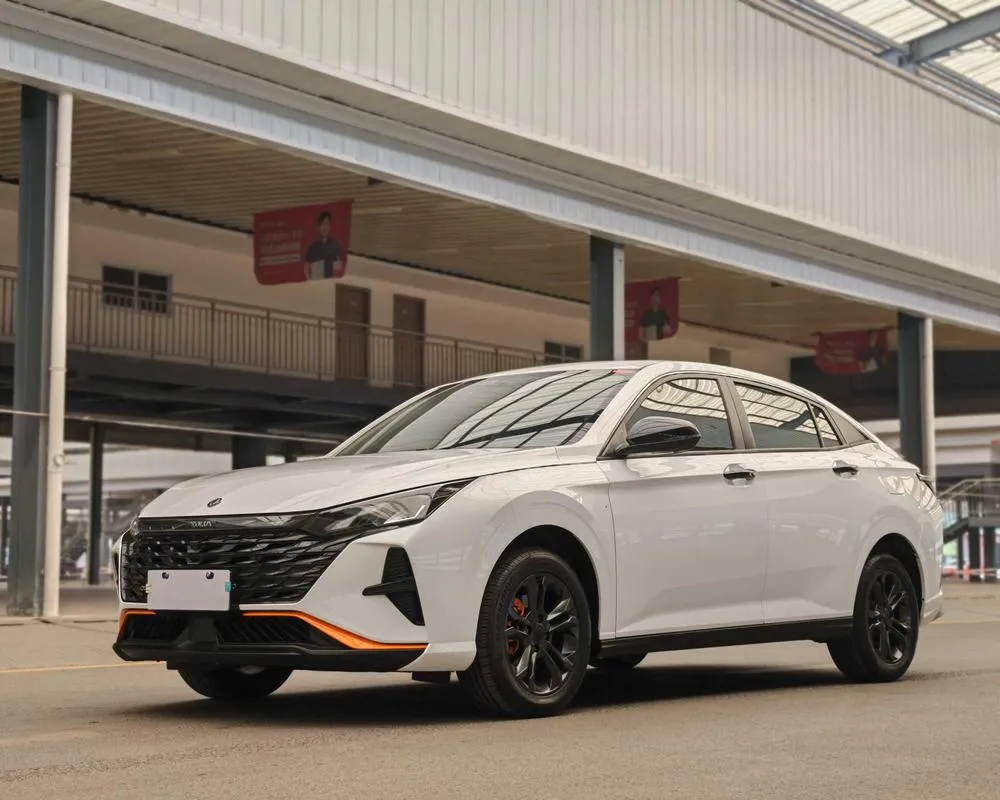 Dongfeng Fengshen Yixuan Edition 1.5L Auto Glory Edition, 2023 — фото 1