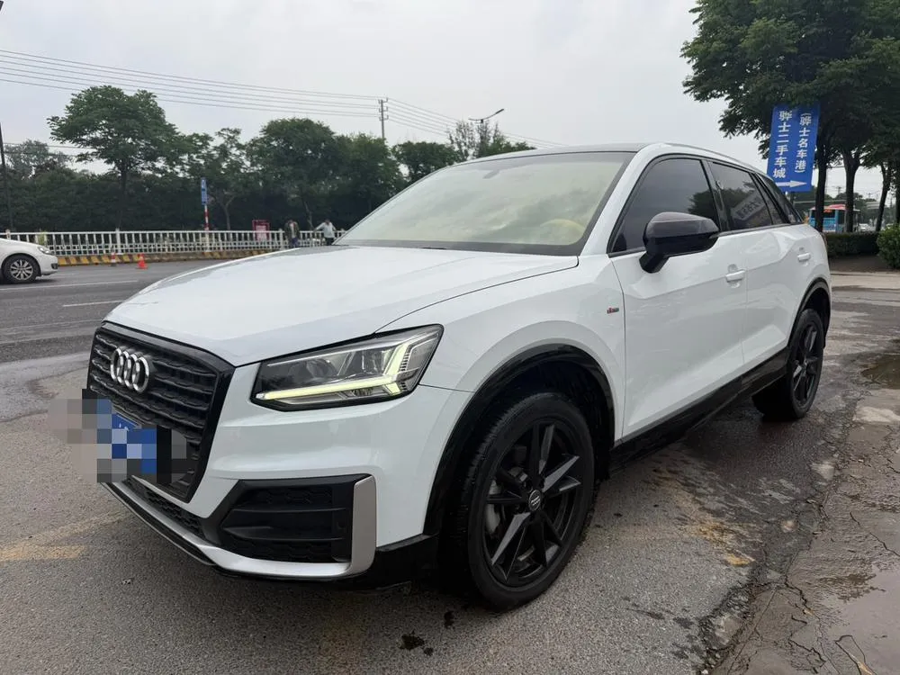Ауди Q2L 35TFSI Version, 2020 — фото 1