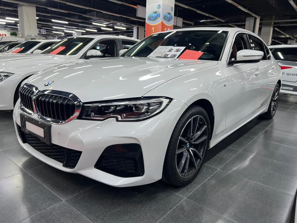 BMW 3-Series, 2022