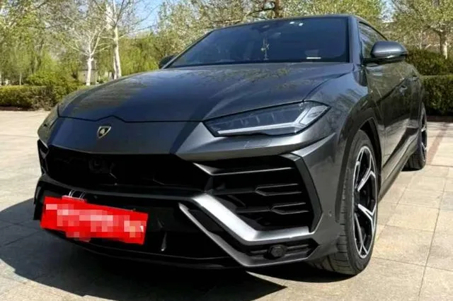 Lamborghini Urus 4.0T V8, 2018 — фото 1