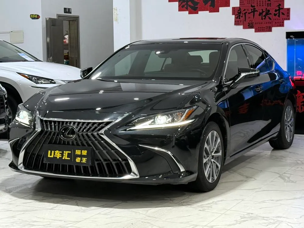 Lexus ES, 2021