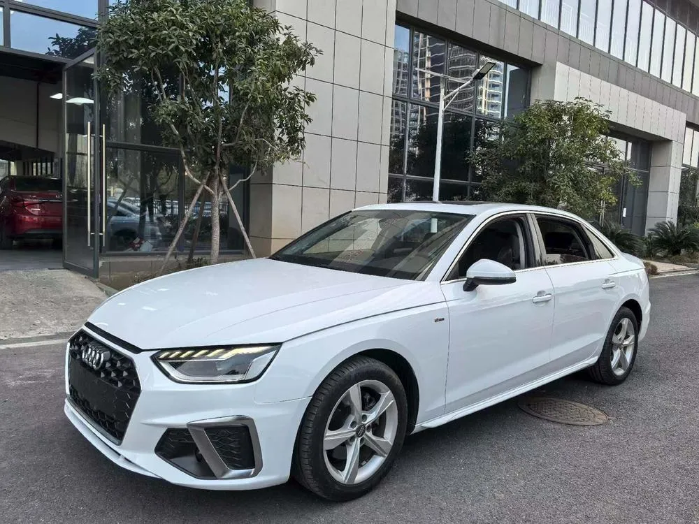 Audi A4L, 2020