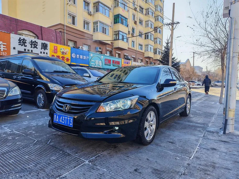 Honda Accord 2.4L LX, 2011 — фото 1