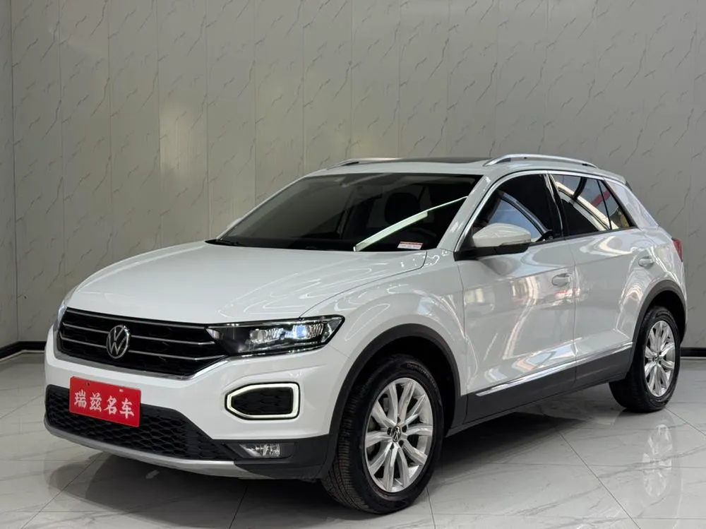 Volkswagen T-Roc 280TSI DSG 2WD Elite PLUS, 2022 — фото 1