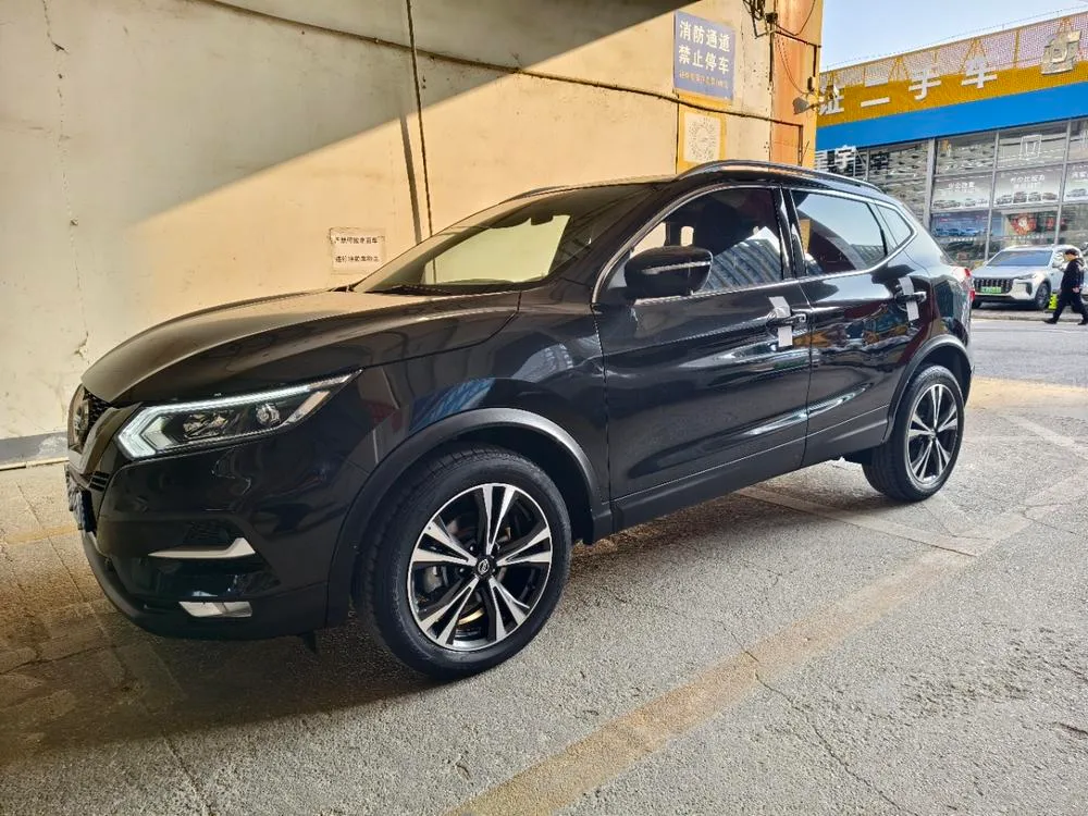 Nissan Qashqai 2.0L XV Prem. Luxury Edition, 2022 — фото 1