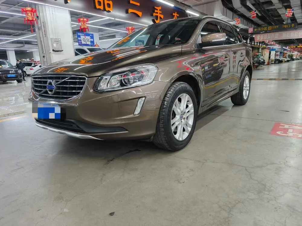 Volvo XC60 T5 Edition, 2015 — фото 1