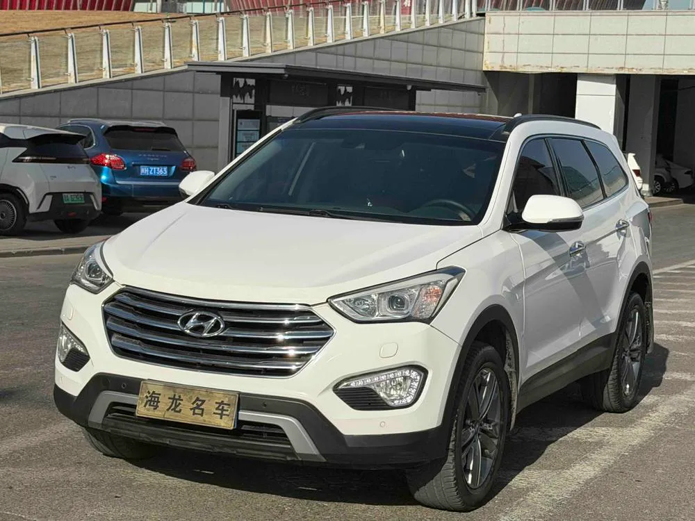 Hyundai Grand Santa Fe 3.0L 7 Seater 4WD Comfort Edition, 2013 — фото 1