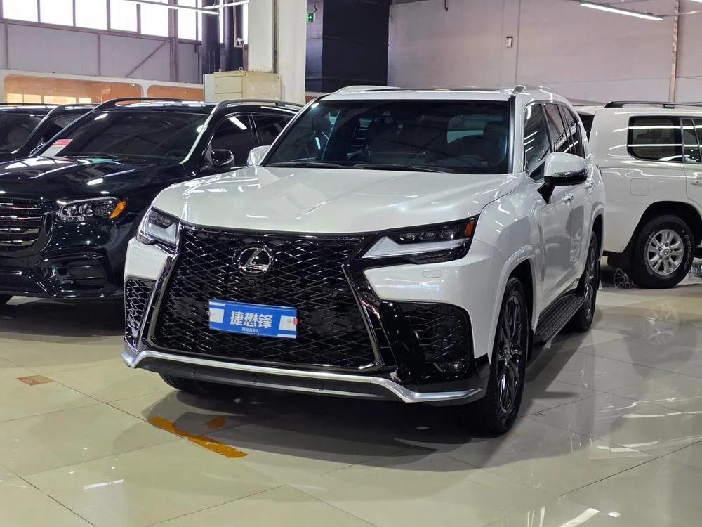 Lexus LX, 2023