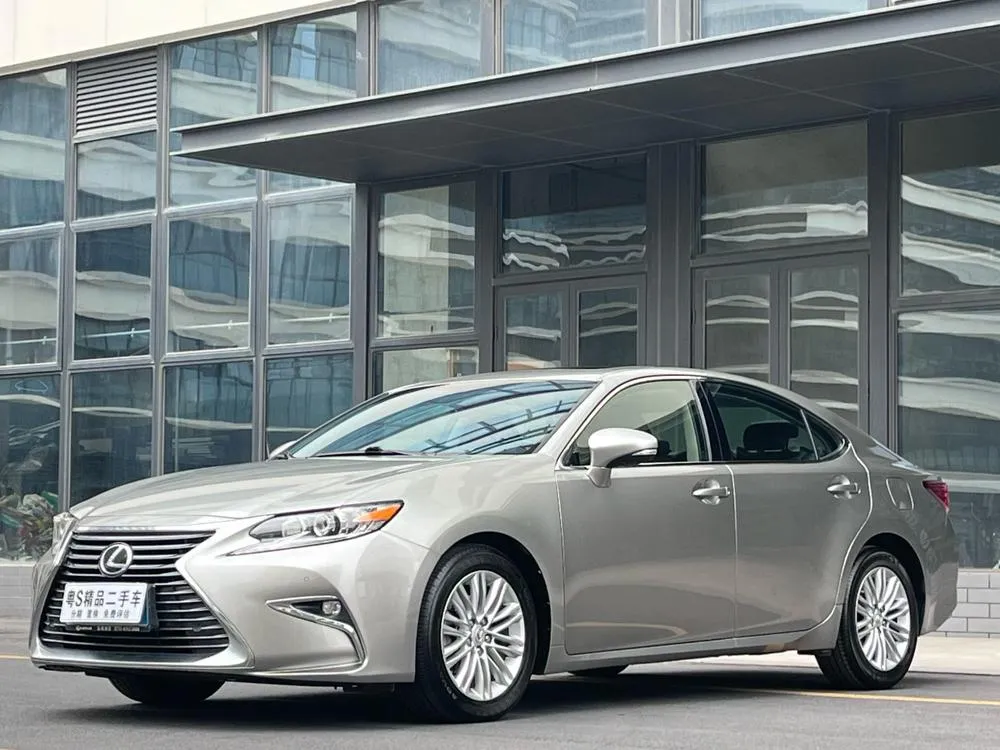 Lexus ES 200 Elite Edition, 2015 — фото 1