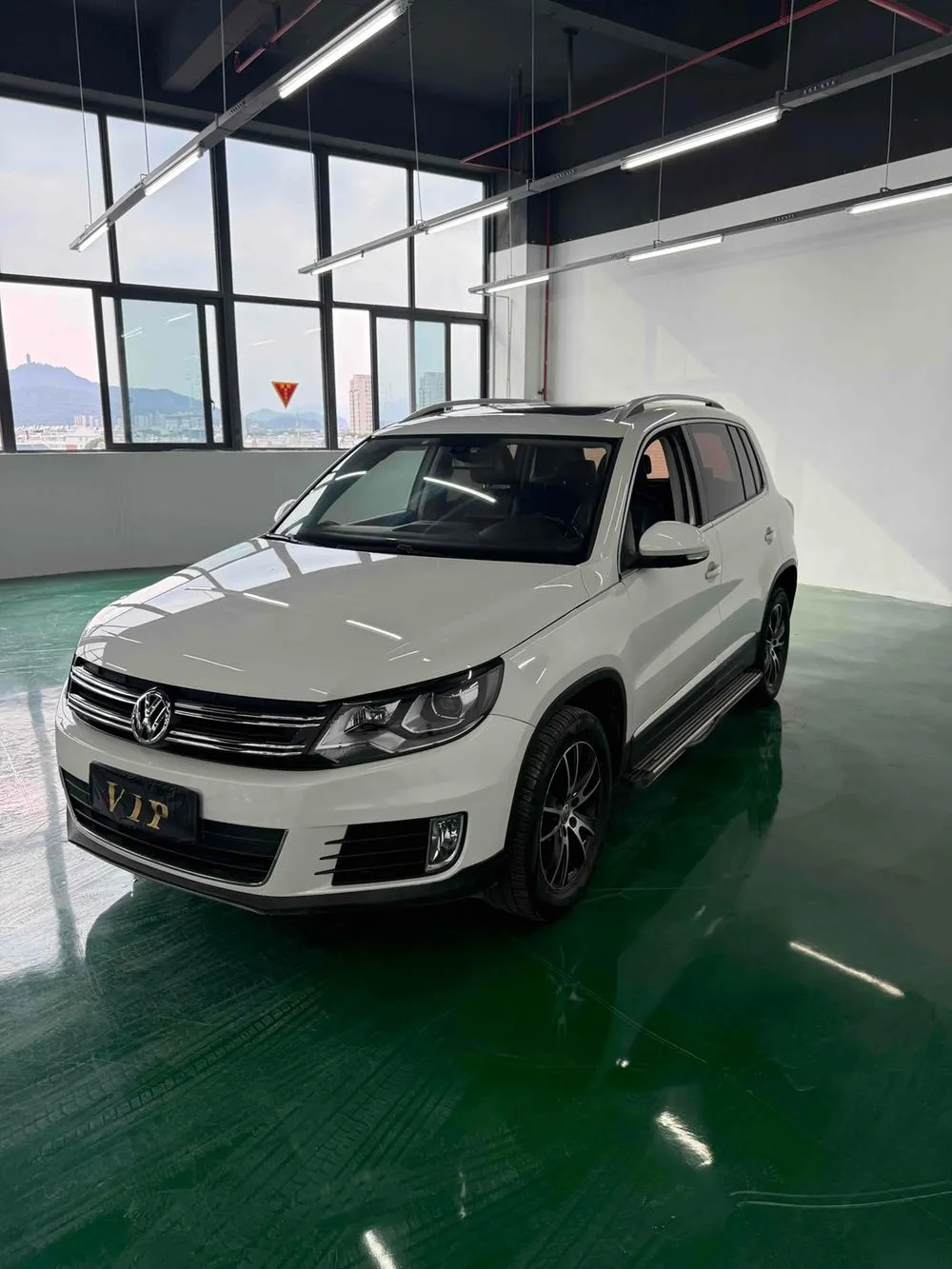 Volkswagen Tiguan 1.8TSI Auto 2WD Comfort Edition, 2015 — фото 1