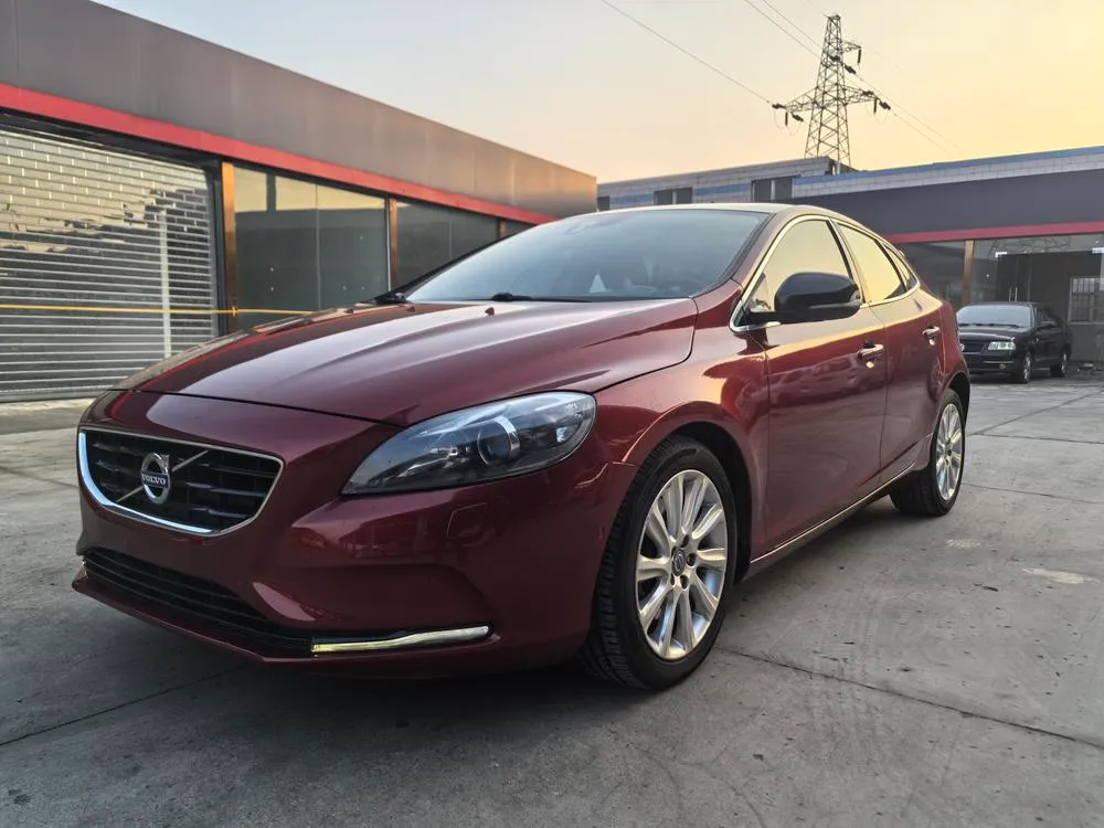 Volvo V40, 2013